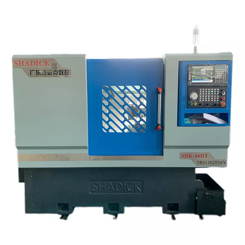 Machine-outils CNC à tourelle et à lignes d'alimentation CNC